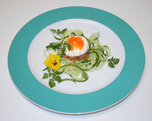 Lachs-Meerrettich-Türmchen Lachs-Meerrettich-Türmchen